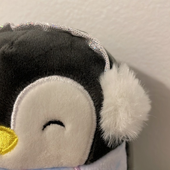 MINI PENGUIN SQUISHMALLOW🐧❄️Holiday ‘21 - Picture 7 of 8
